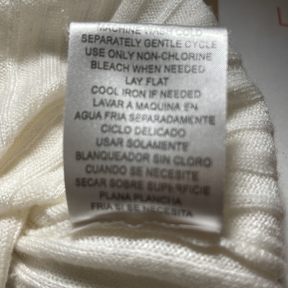 2 Hip sweater - Picture 9 of 9
